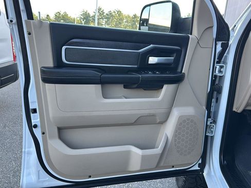 Used 2022 RAM 2500 Big Horn image 14