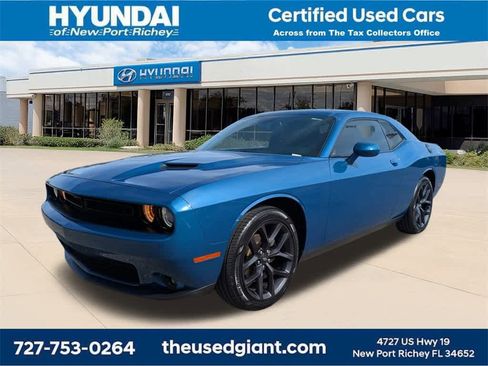 Used 2021 Dodge Challenger SXT w/ Blacktop Package image 1