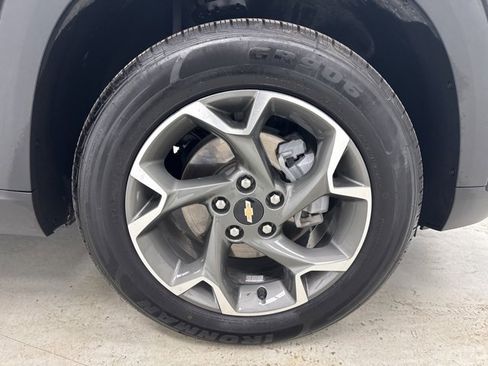 Used 2024 Chevrolet Trax LT image 29