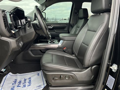 Used 2024 Chevrolet Silverado 2500 LTZ w/ LTZ Plus Package image 27