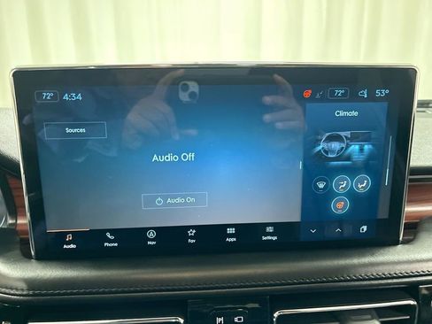 Used 2022 Lincoln Nautilus Reserve w/ Luxury Package image 14