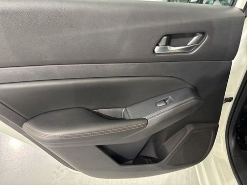 Used 2019 Nissan Altima 2.5 SR w/ SR Premium Package image 19