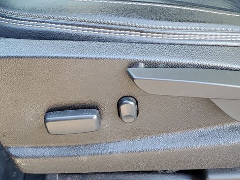 Used 2019 GMC Canyon Denali image 28