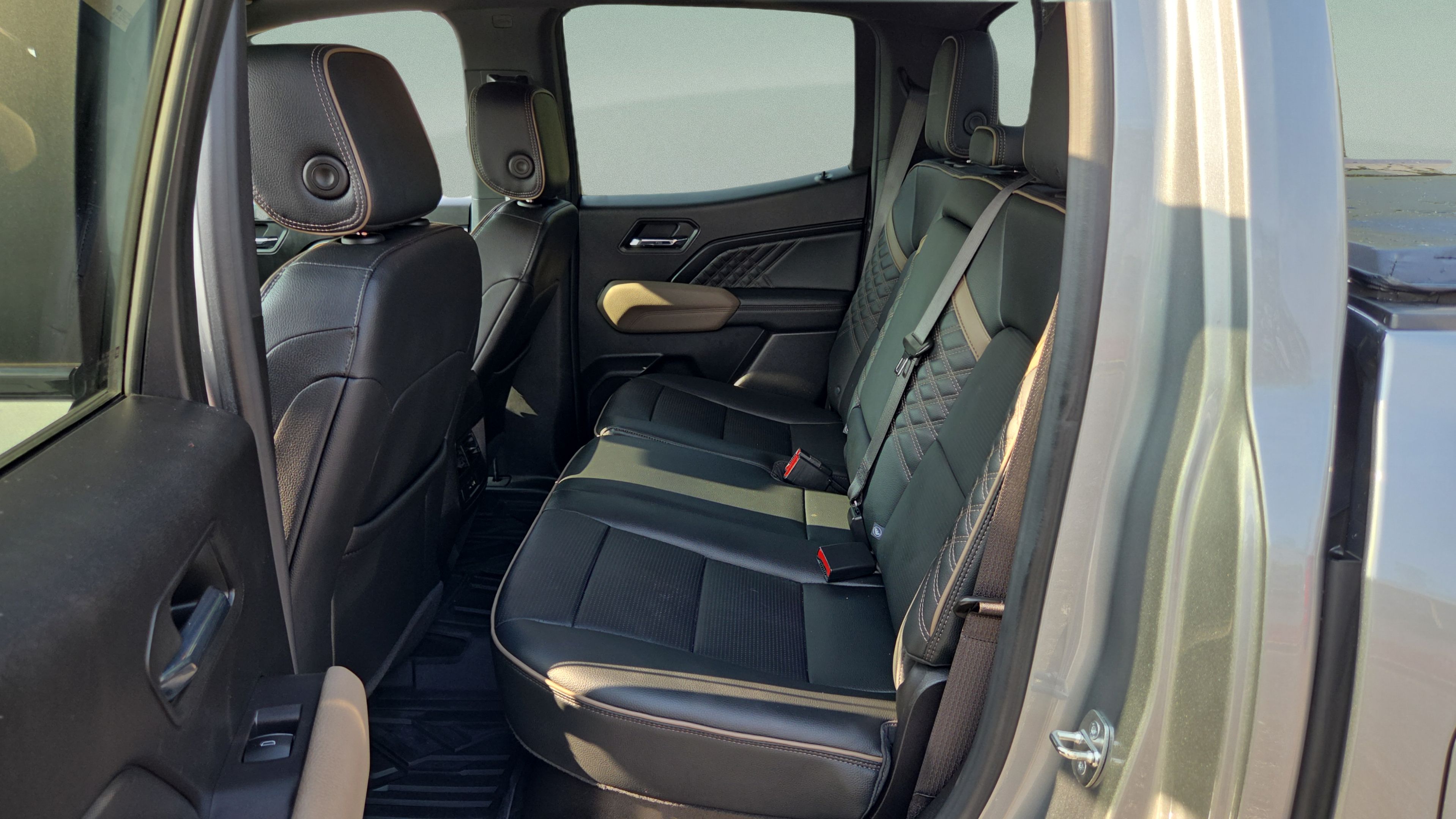 Used 2023 GMC Canyon Denali AWD/4WD image 10