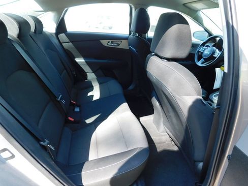 Used 2023 Kia Forte LXS FWD image 5