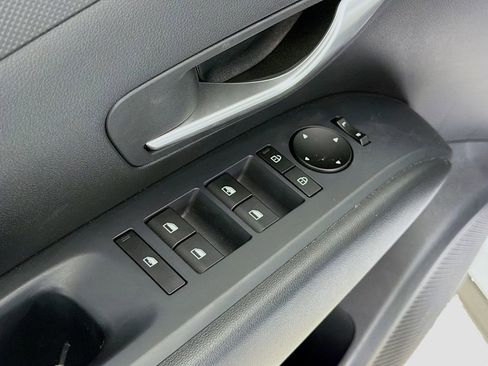 Used 2025 Hyundai Santa Cruz SE FWD image 20