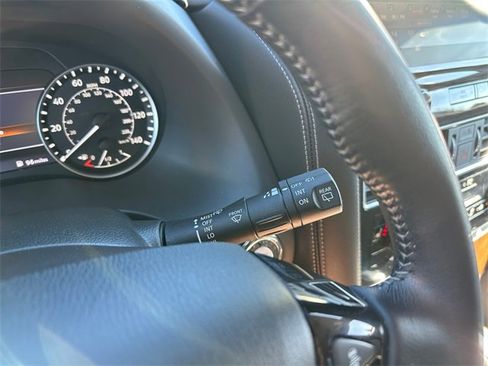Used 2022 Nissan Armada SL image 26