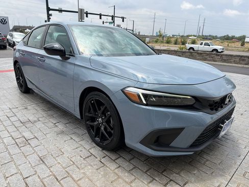 Used 2023 Honda Civic Sport image 7
