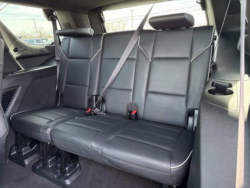 Used 2023 Cadillac Escalade Premium Luxury image 31