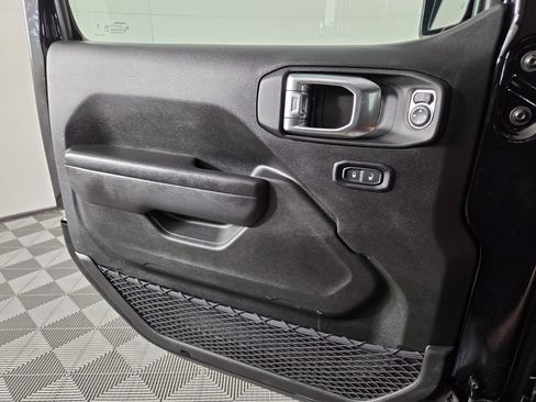 Certified 2025 Jeep Wrangler Unlimited Rubicon 4xe w/ Safety Group image 27