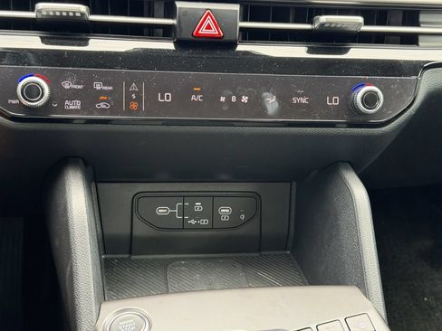 Certified 2026 Kia Sportage SX AWD/4WD image 23