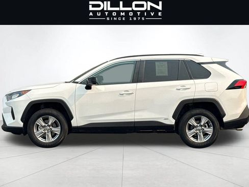 Used 2022 Toyota RAV4 LE AWD/4WD image 7
