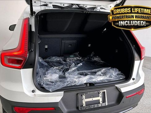 New 2026 Volvo XC40 B5 Plus w/ Protection Package Premier AWD/4WD image 44