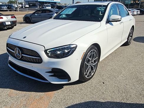 Used 2022 Mercedes-Benz E 350 4MATIC Sedan w/ AMG Line Exterior image 3
