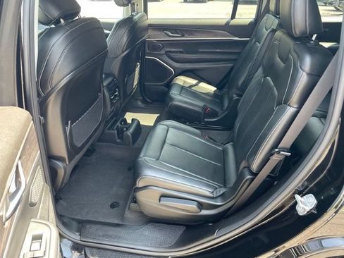 Used 2021 Jeep Grand Cherokee L Limited AWD/4WD image 11