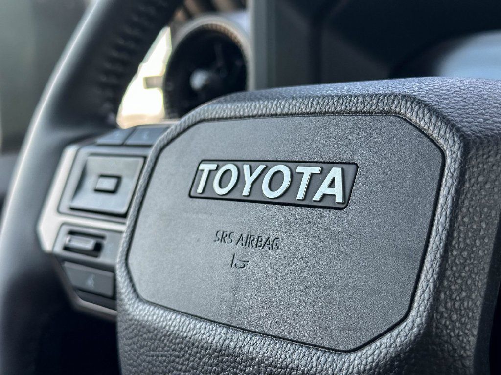 Certified 2026 Toyota Land Cruiser w/ Premium Package AWD/4WD image 33