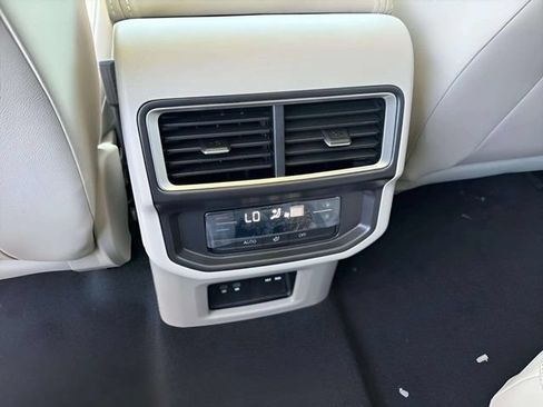 New 2026 Volkswagen Atlas SE AWD/4WD image 9