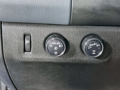 Used 2019 Chevrolet Colorado Z71 AWD/4WD image 10