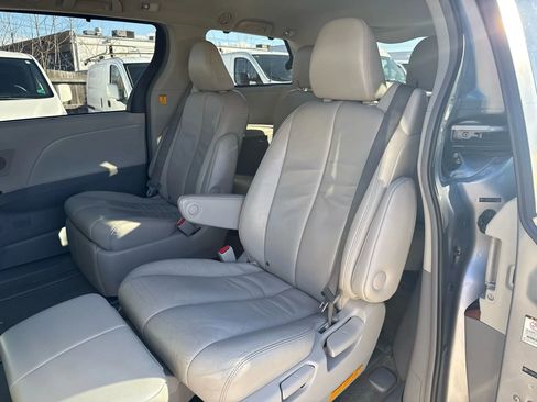Used 2012 Toyota Sienna Limited image 50