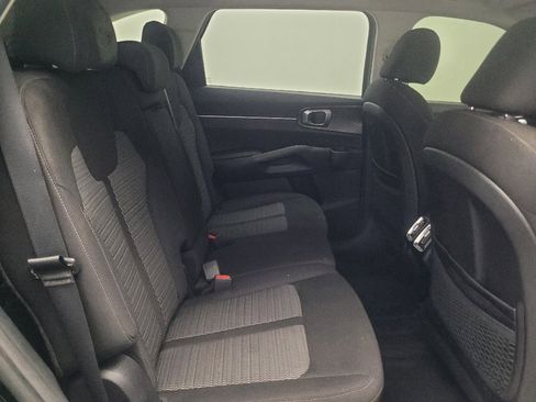 Used 2022 Kia Sorento LX FWD image 19