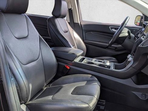 Used 2022 Ford Edge Titanium AWD/4WD image 22