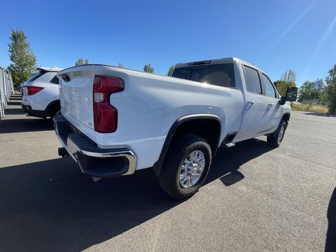 Used 2024 Chevrolet Silverado 2500 LT w/ All Star Edition AWD/4WD image 4