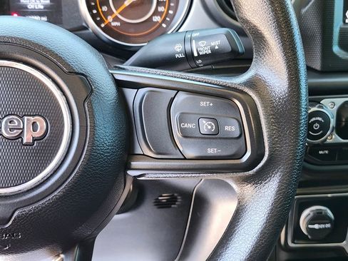 Used 2022 Jeep Wrangler Unlimited Sport AWD/4WD image 26