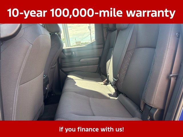 Used 2025 Toyota Tacoma SR5 AWD/4WD image 29
