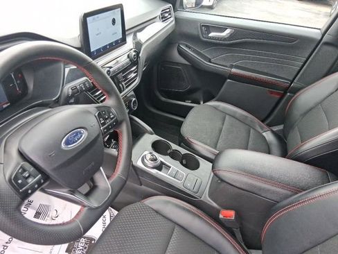 Used 2025 Ford Escape ST-Line AWD/4WD image 15