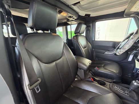 Used 2015 Jeep Wrangler Unlimited Sport w/ Quick Order Package 24S AWD/4WD image 17