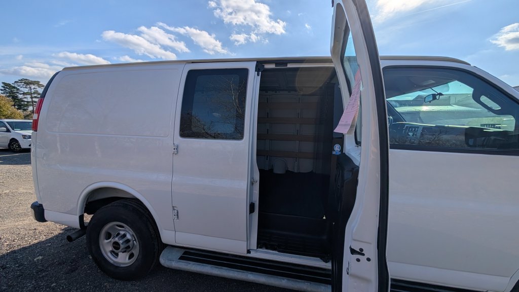 Used 2025 GMC Savana 2500 w/ Driver Convenience Package RWD image 24