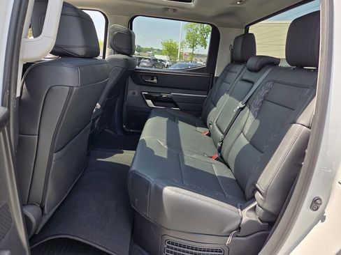 Used 2023 Toyota Tundra Limited AWD/4WD image 10