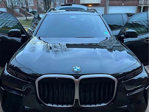 Used 2023 BMW X7 xDrive40i w/ M Sport Package AWD/4WD image 6