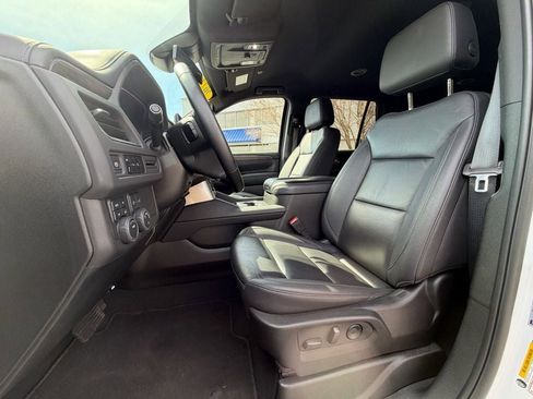 Used 2024 Chevrolet Tahoe LT image 18