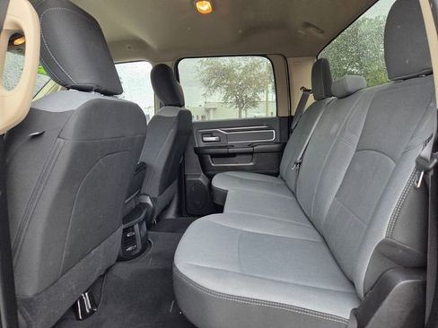 Certified 2019 RAM 2500 Big Horn AWD/4WD image 16