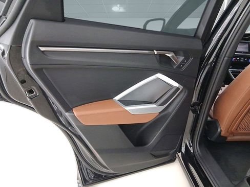 Certified 2025 Audi Q3 2.0T Premium w/ Convenience Package image 27