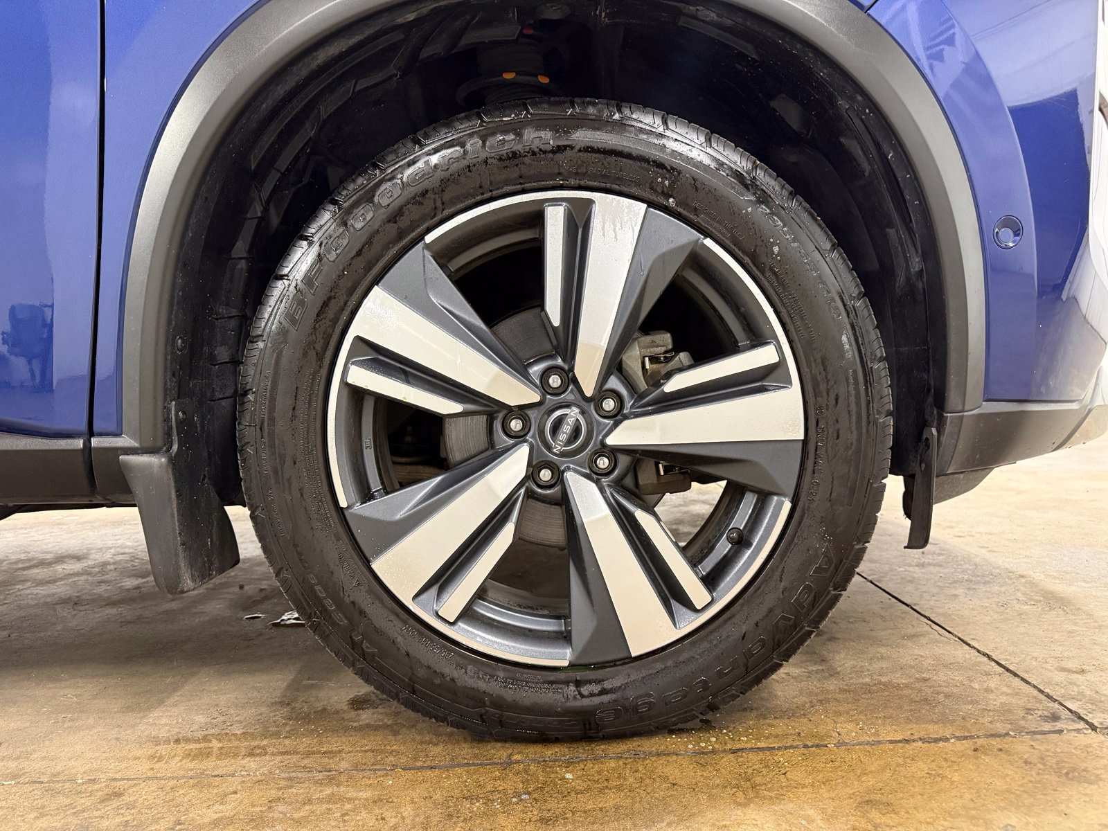 Used 2023 Nissan Rogue SL w/ SL Premium Package FWD image 30