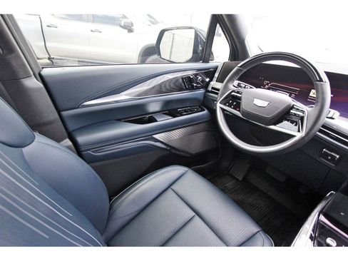 New 2026 Cadillac Escalade IQ Luxury 2 image 8