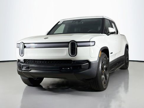 Used 2025 Rivian R1T Adventure AWD/4WD image 3