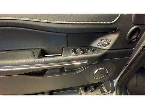 Used 2024 Ford Expedition XLT AWD/4WD image 10