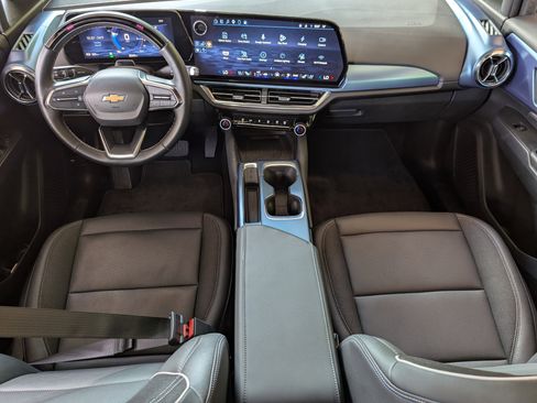 Used 2024 Chevrolet Equinox EV LT w/ Active Safety Package 3 FWD image 23