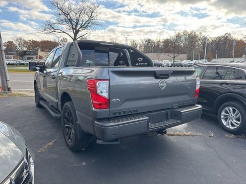 Used 2024 Nissan Titan SV w/ SV Convenience Package image 4