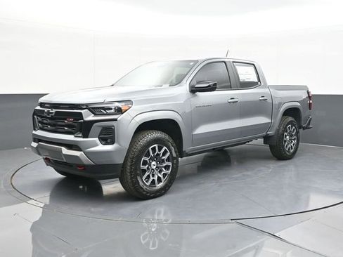 New 2026 Chevrolet Colorado Z71 w/ Technology Package AWD/4WD image 3