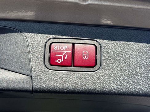 Used 2022 Mercedes-Benz GLC 300 image 13