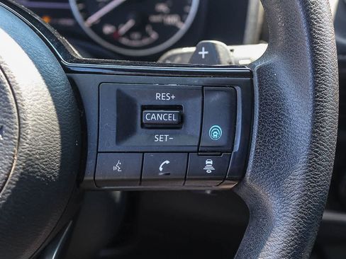 Used 2023 Nissan Rogue SV image 33