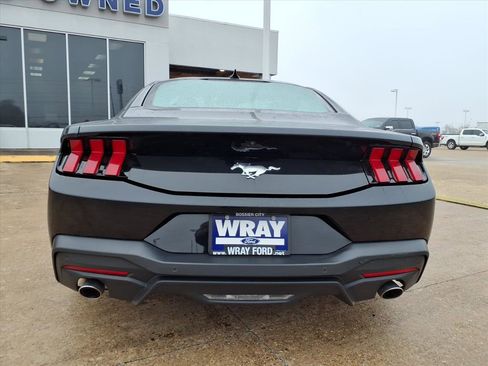 Used 2024 Ford Mustang Coupe image 3