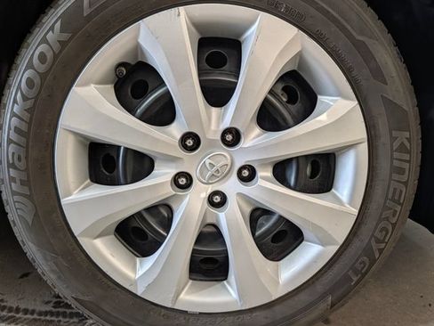 Used 2023 Toyota Corolla LE FWD image 9