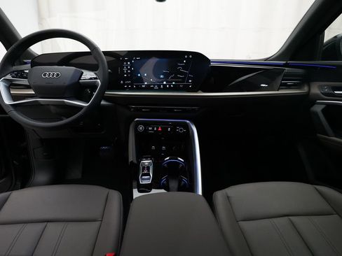 Used 2025 Audi Q5 Premium w/ Convenience Package AWD/4WD image 5