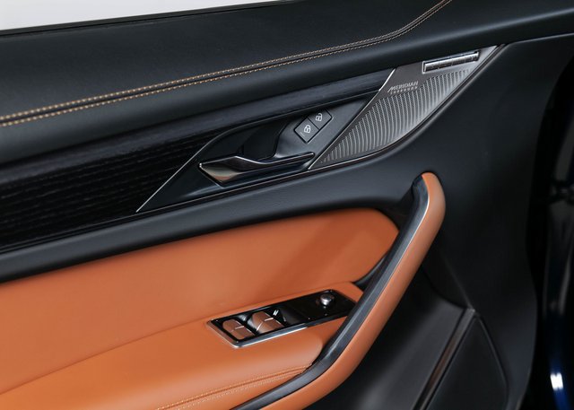 Certified 2025 Jaguar F-PACE R-Dynamic S AWD/4WD image 20