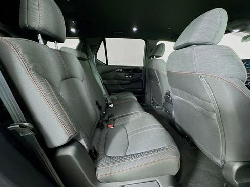 Used 2025 Honda Pilot Sport image 34